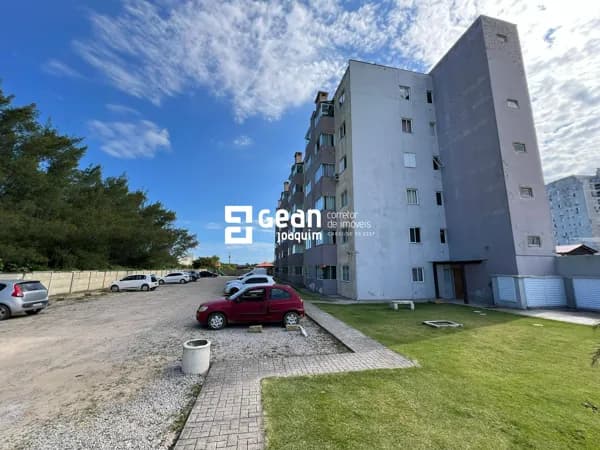 Apartamento 2 quartos e vista mar, com elevador.
