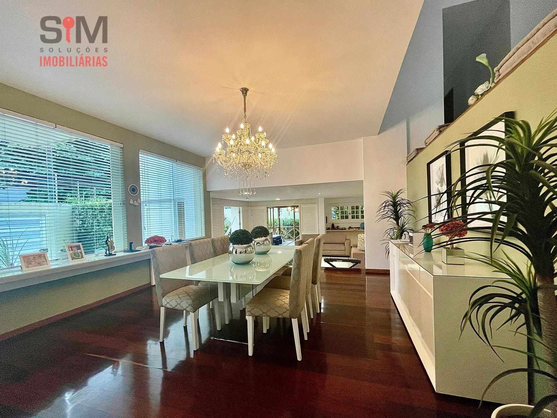 Ampla casa residencial multi-nível, com linda piscina, espaço gourmet, espaço zen e maravilhoso jardim, no bairro do Itaigara em Salvador / BA
