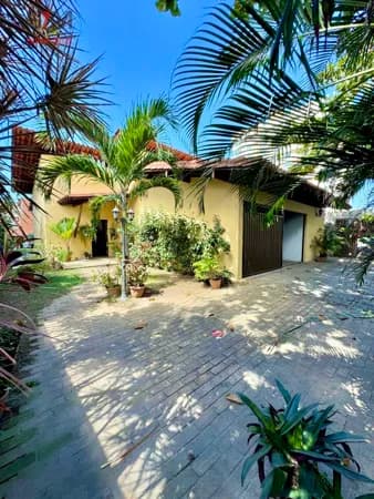 Terreno 800m² c/ Casa 5 Quartos para Locação Comercial em Pedra do Sal - Piscina e Lazer