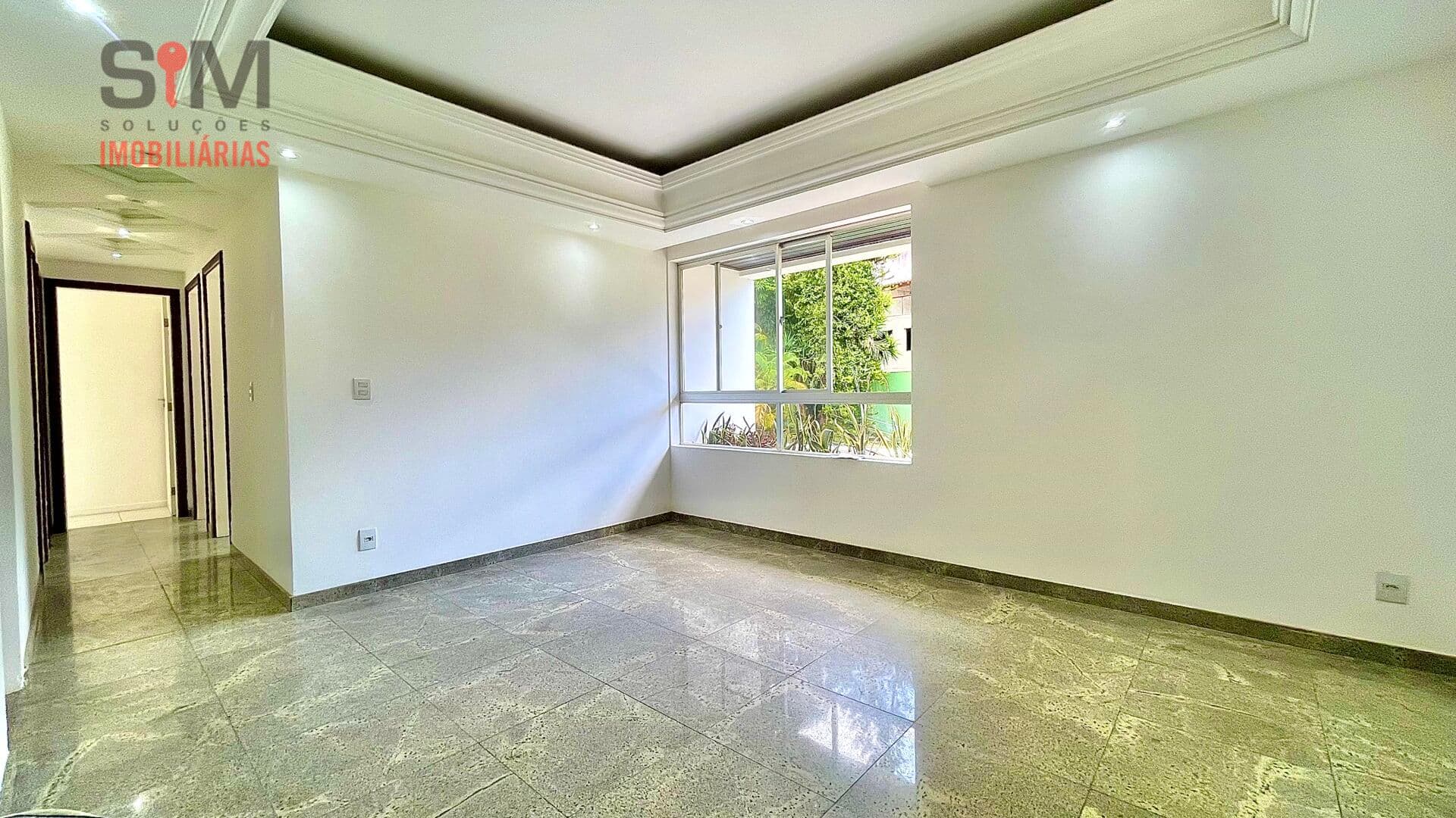 Apartamento de 3/4 revertido para 4 quartos, com armários para venda no bairro do Rio Vermelho em Salvador