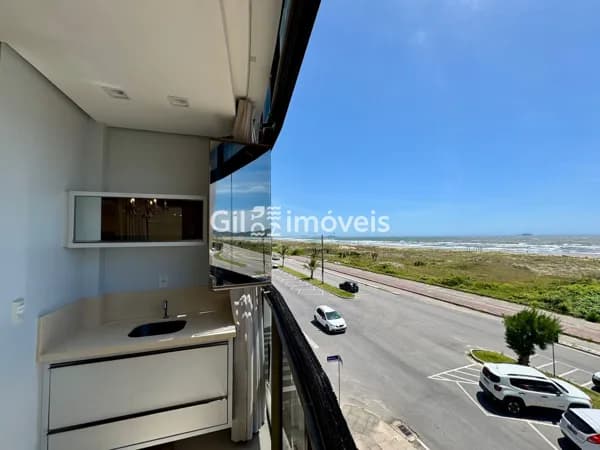 Apartamento de frente para o mar.