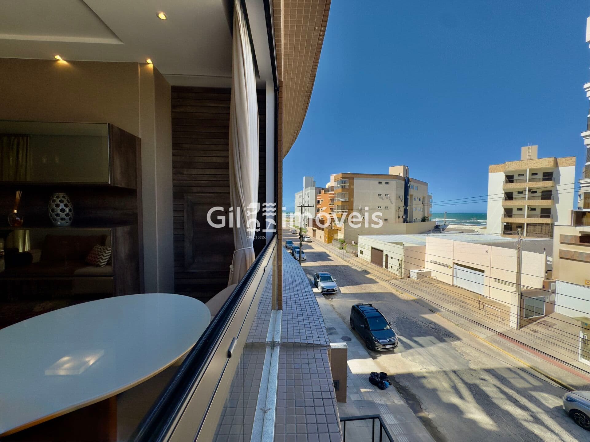 Apartamento mobiliado e decorado, a poucos passos da orla do Mar Grosso