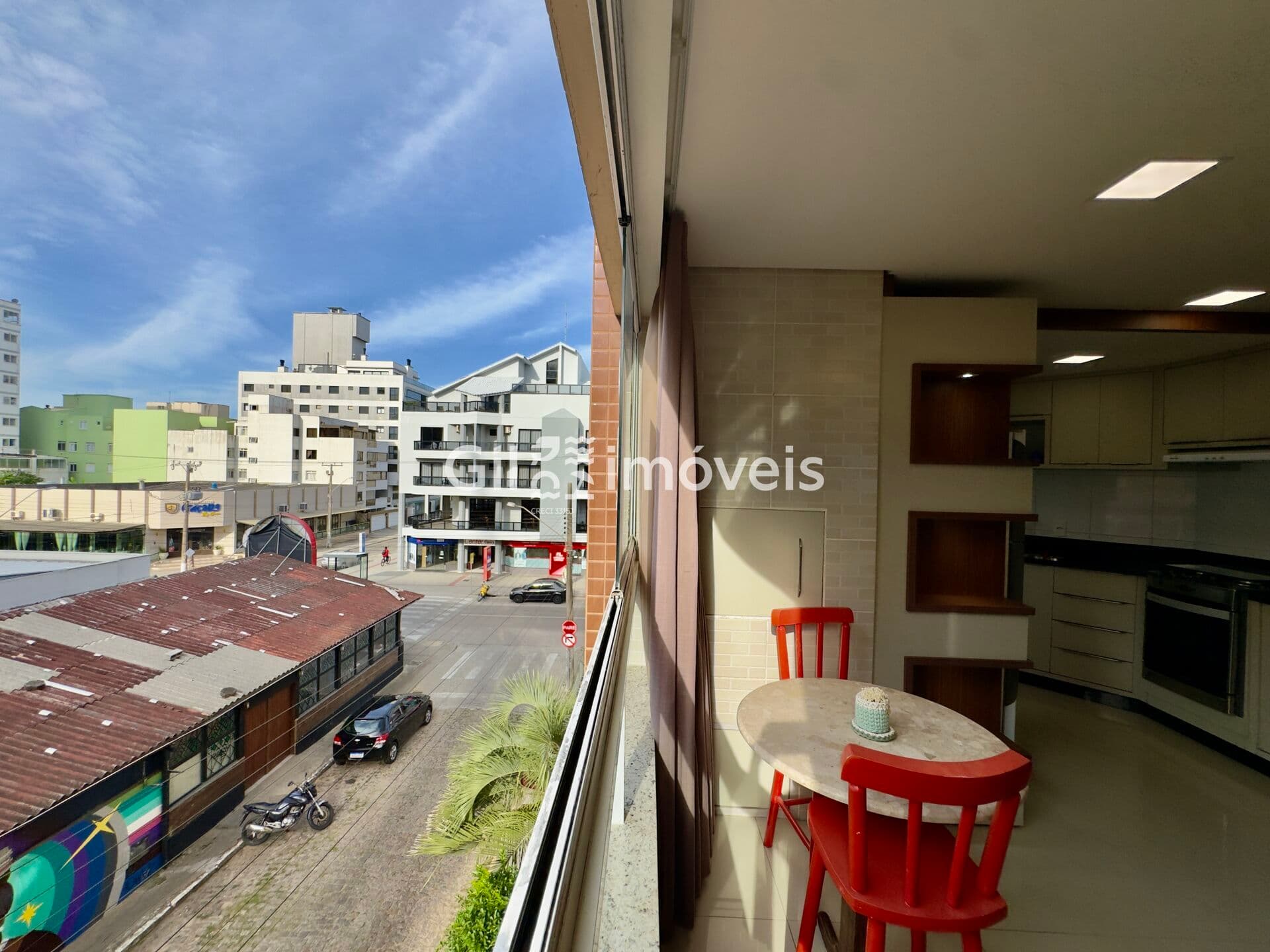 ✨ Apartamento de esquina com excelente localização