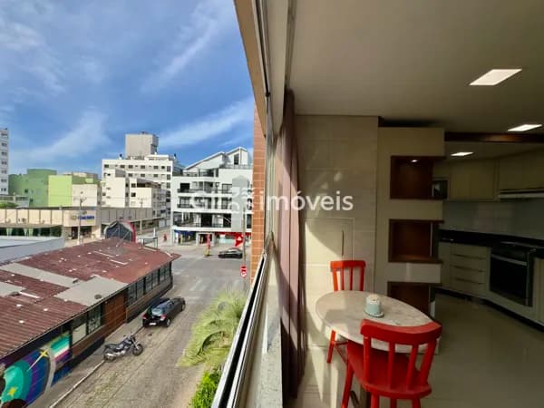 ✨ Apartamento de esquina com excelente localização