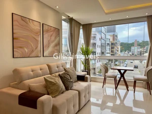 Apartamento mobiliado e decorado a 400m da orla do Mar Grosso