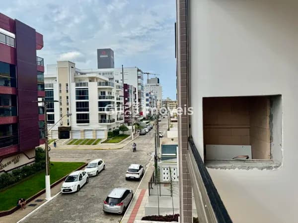 Que tal viver a poucos passos da beira-mar?