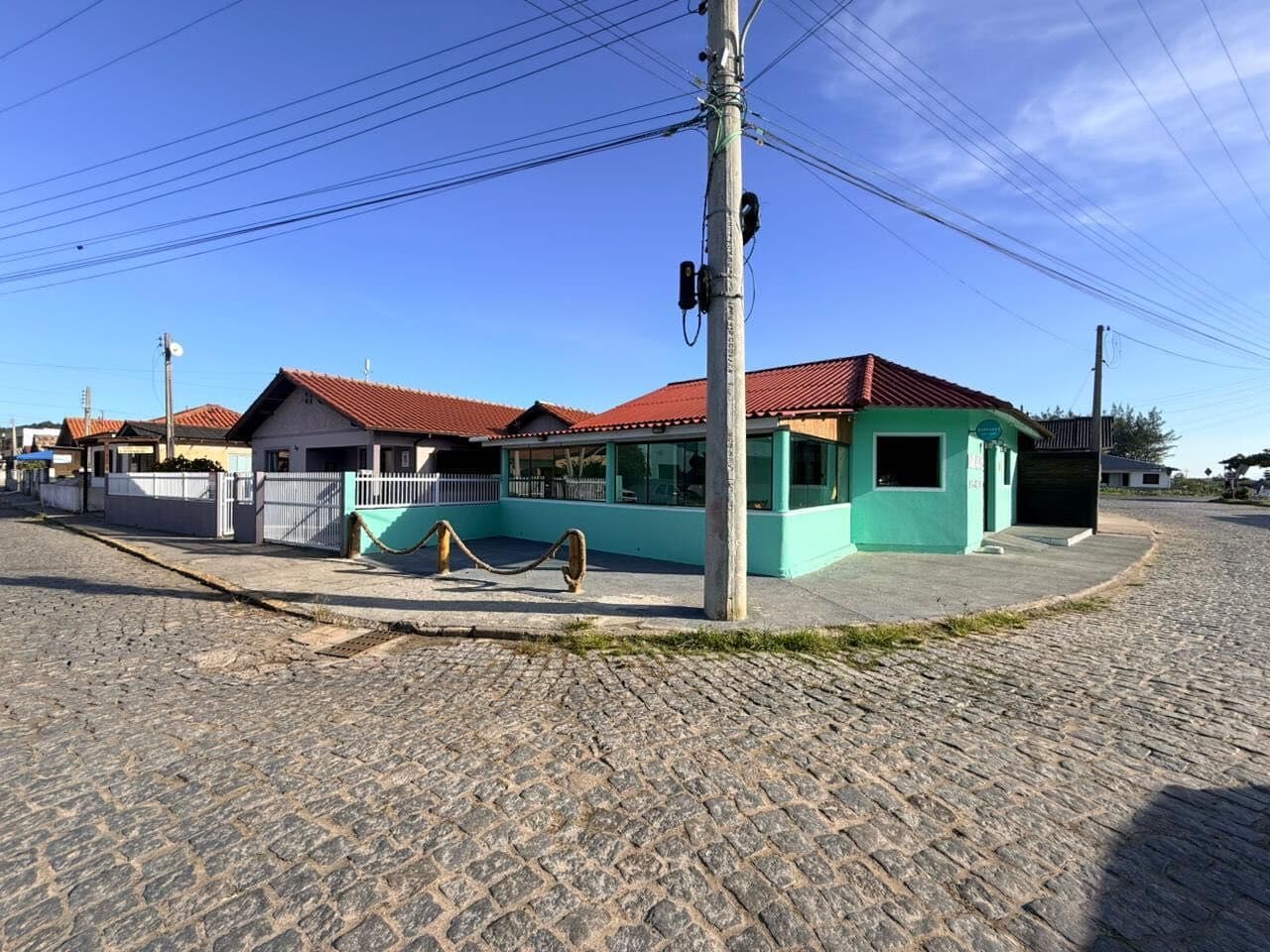 Casa com Ponto Comercial em Localização Estratégica na Ponta da Barra