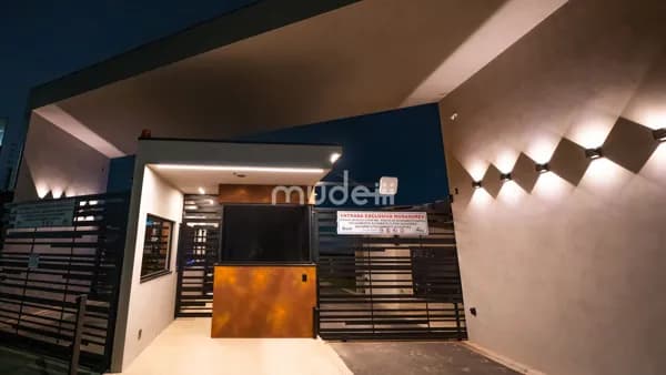 Sobrados e casas em Condomínio alto padrão