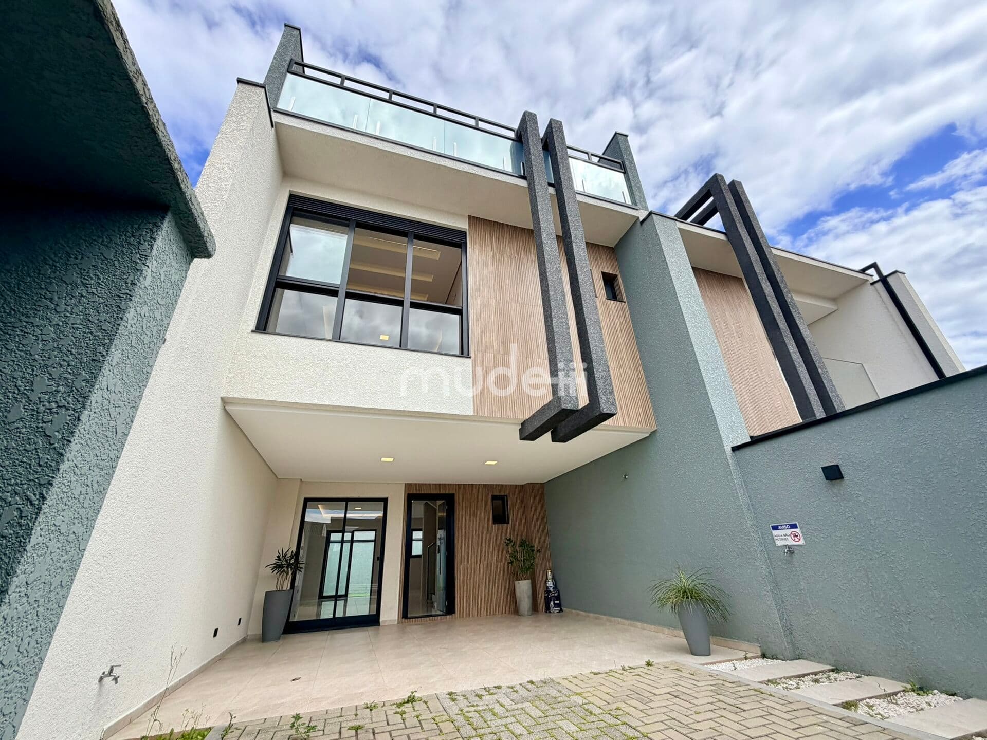 Sobrado Residencial Venturo