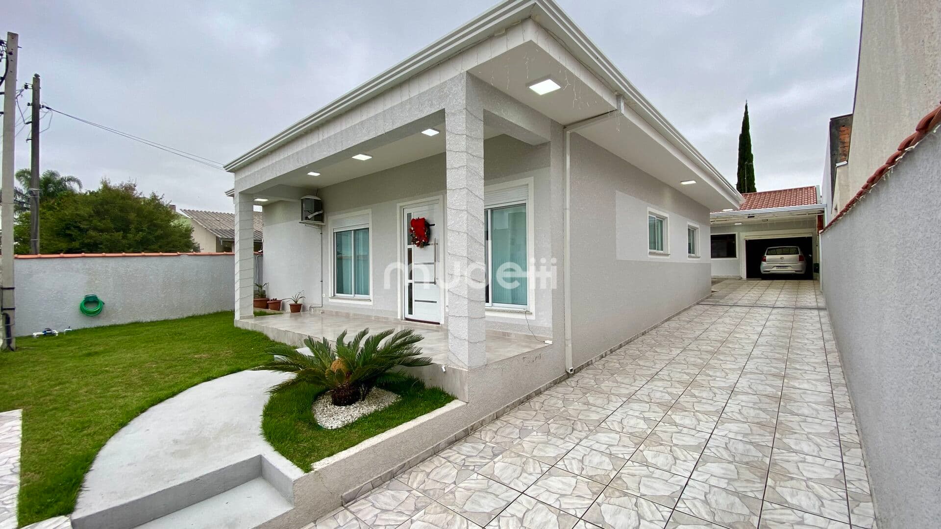 Casa em São José dos Pinhais - Iná
