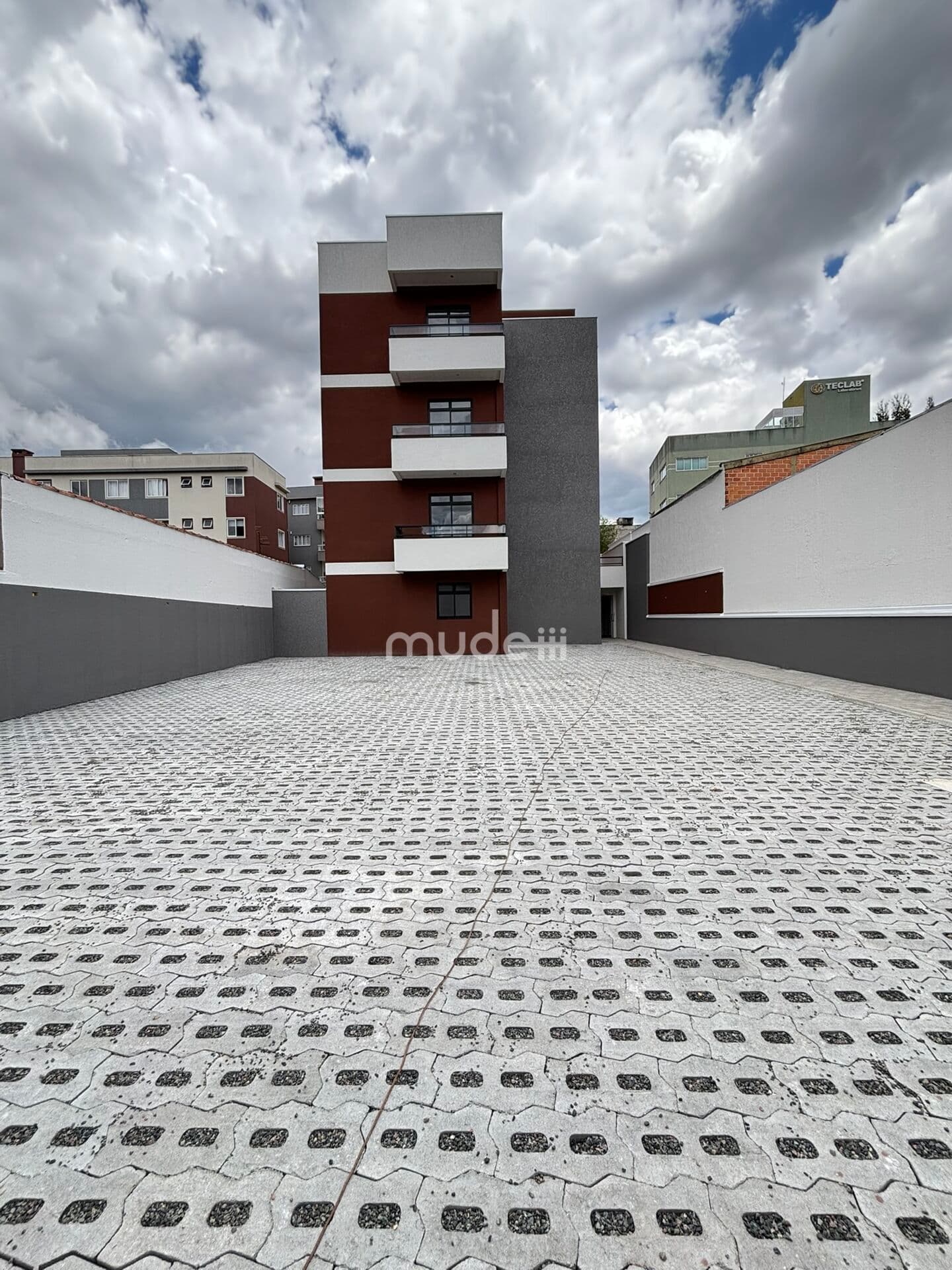 Apartamento em São Cristóvão, São José dos Pinhais/PR