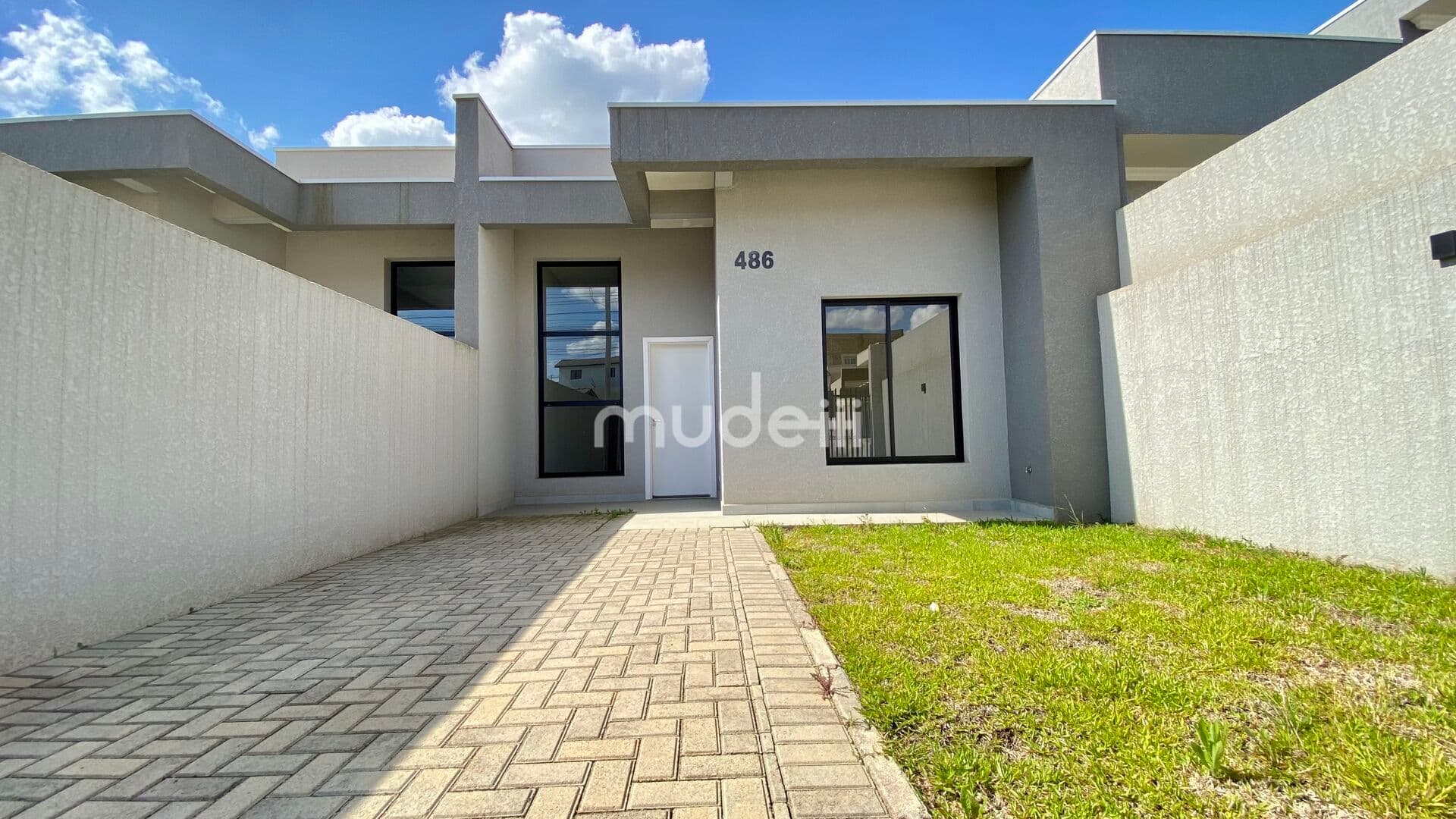 Exclusiva Casa com Pavimento Inferior Integrado à Área Gourmet