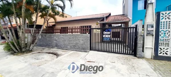 Casa centro de Praia de Leste Pontal do Paraná/ Pr