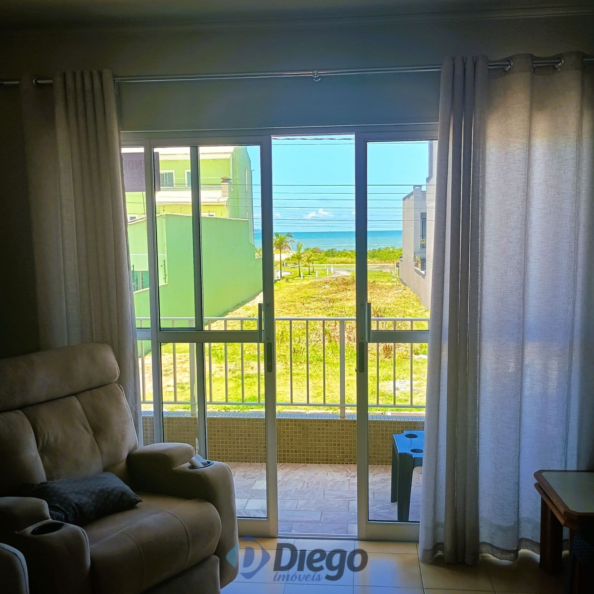 Apartamento com vista para o mar no balneário Beltrami - Praia de Leste