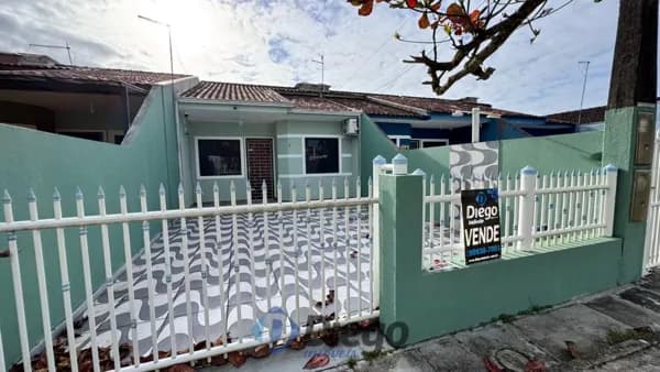 Casa com piscina no Balneário Monções – Pontal do Paraná