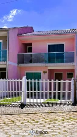 🏡 Sobrado à venda no Balneário Canoas – apenas 60 metros do mar! 🌊