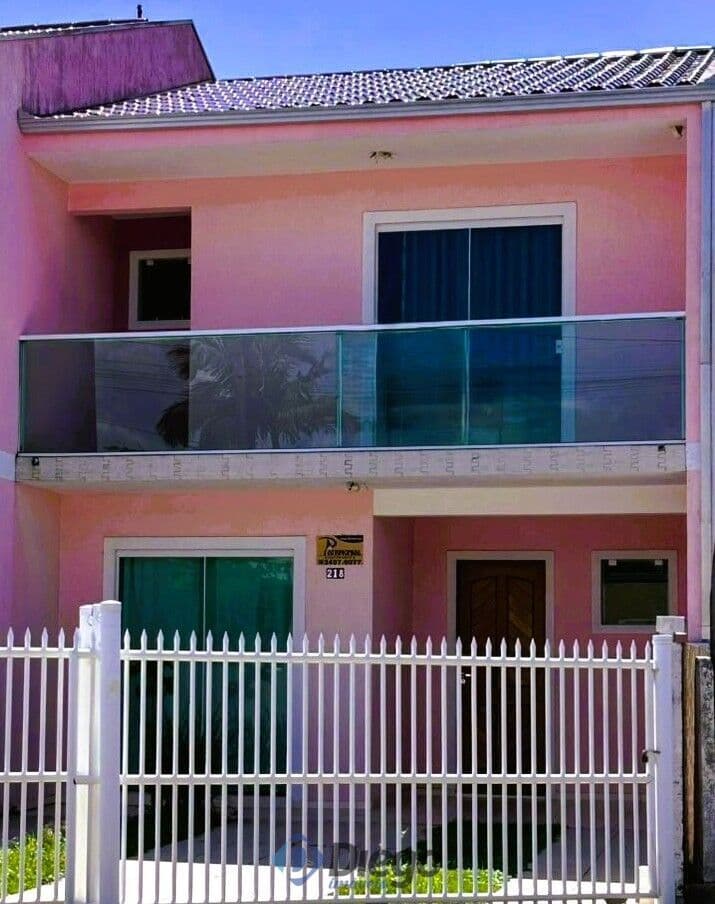 🏡 Sobrado à venda no Balneário Canoas – apenas 60 metros do mar! 🌊