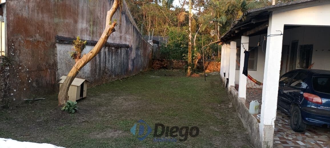 Casa de alvenaria em matinhos no bairro Sertaozinho,terreno 15x20