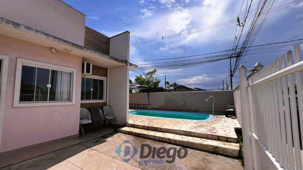 Oportunidade imperdível: Casas novas a 350 metros do mar em Matinhos!
