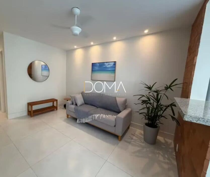 Apartamento todo reformado no Centro de Cabo Frio, pertinho da Praia do Forte!