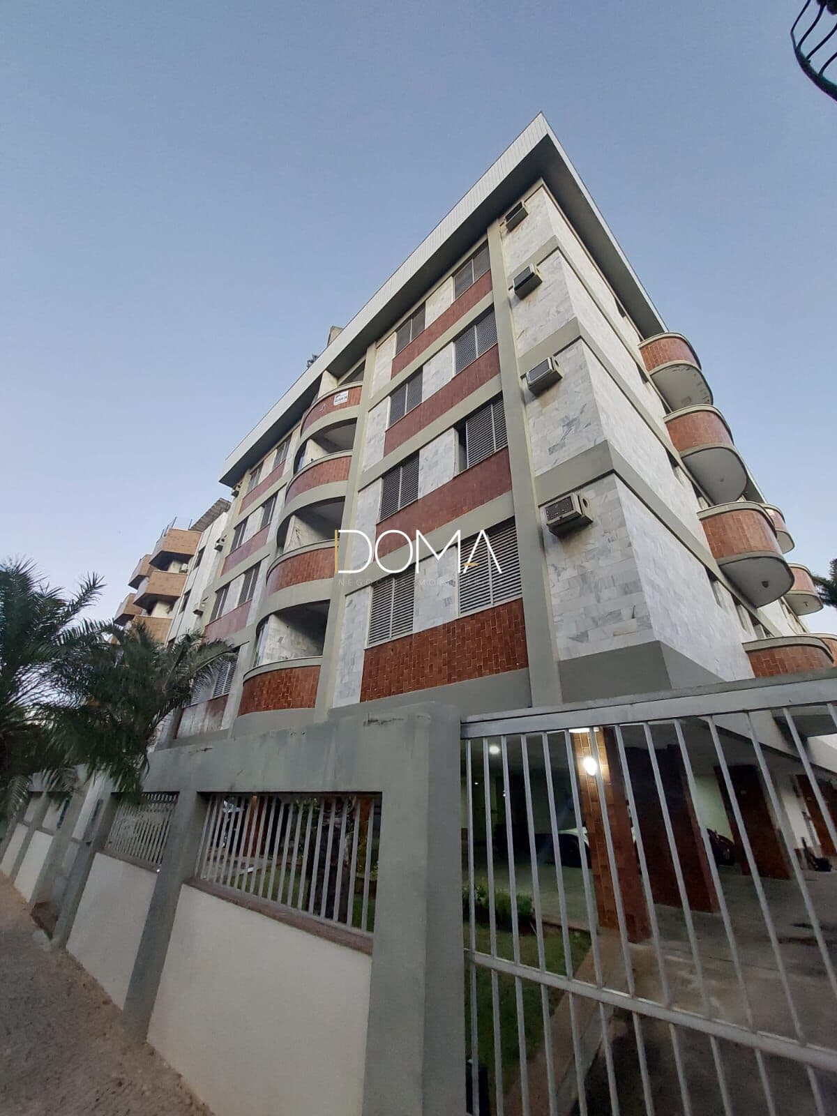 Apartamento amplo perto da Praia do Forte