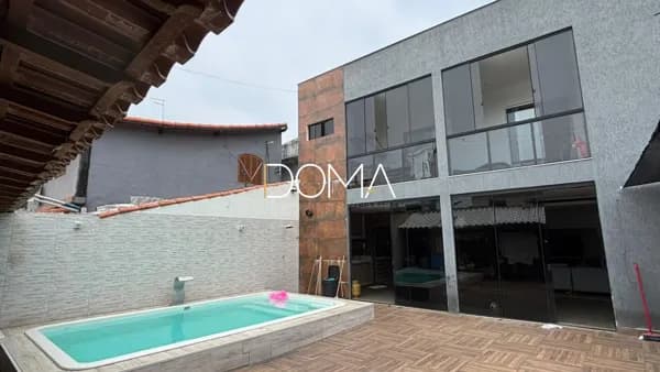 Belíssima casa duplex com piscina em Arraial do Cabo, próximo a Praia Grande!