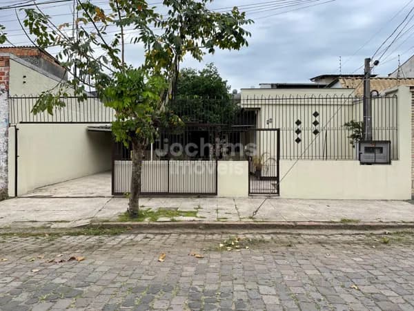 Casa em Porto Alegre - Sarandi