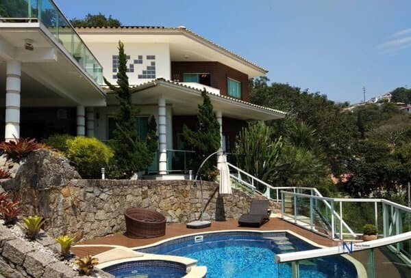 Casa Alto Padrão para Venda em Bosque das Mansões São José-SC