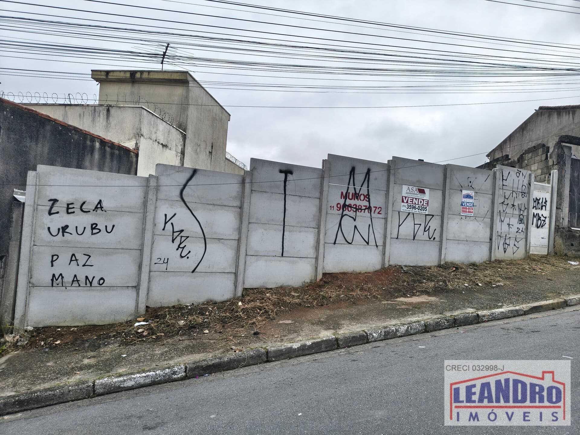 LINDO LOTE - EXCELENTE TOPOGRAFIA E LOCALIZAÇÃO