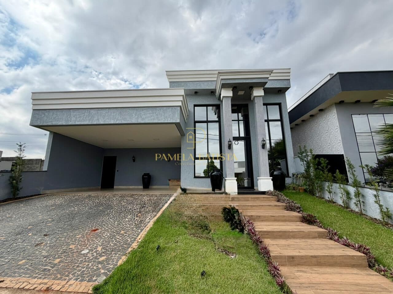 Casa Alto Padrão em Condomínio Fechado