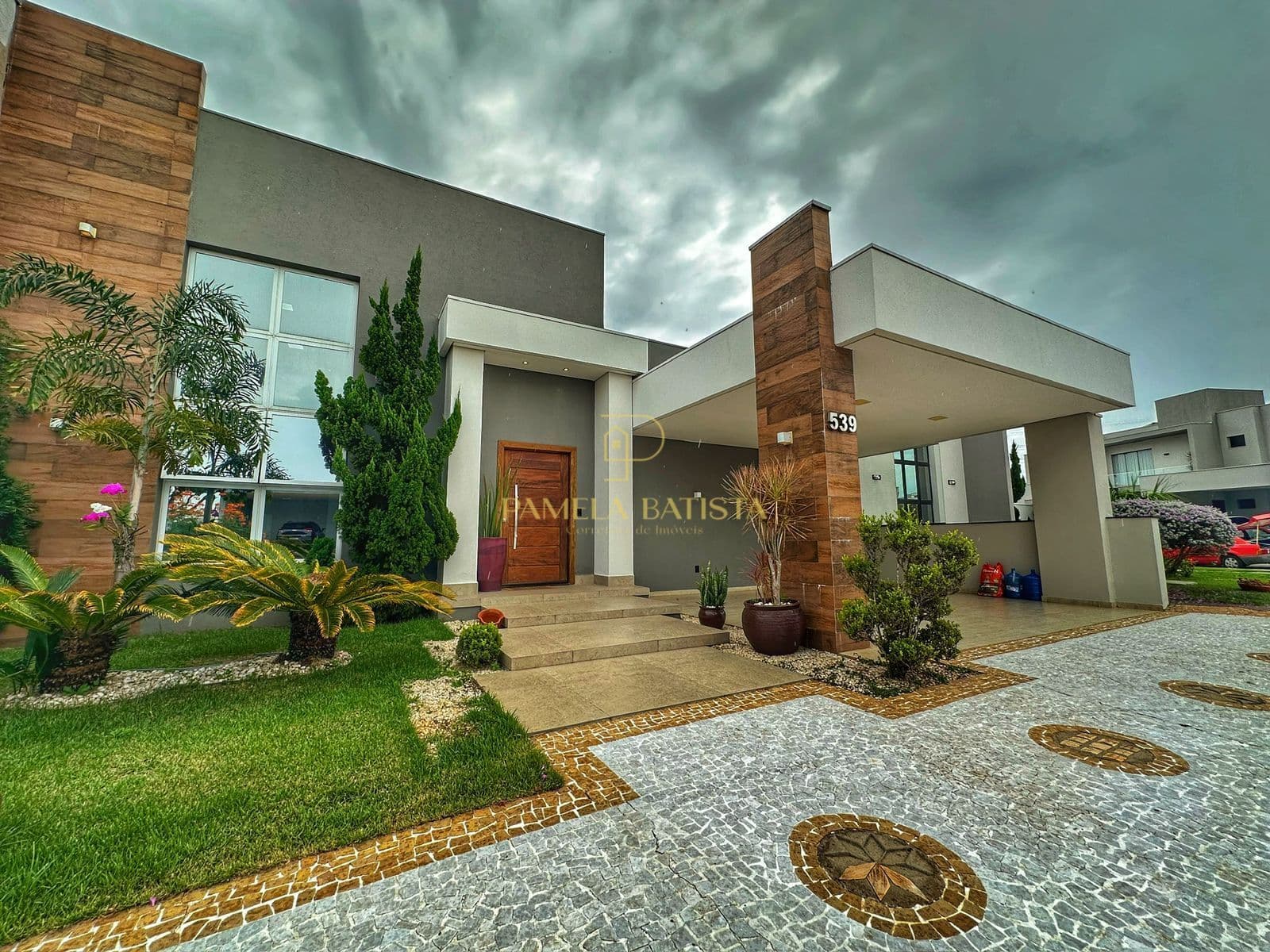 Perfeita Casa Alto Padrão no Ipês Amarelos