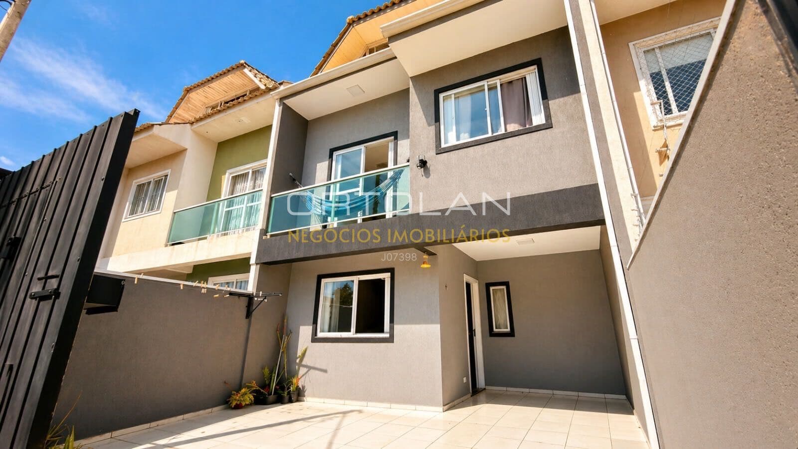 Triplex 118m² - 03 Dormitórios - Jd.Itália - São José dos Pinhais- PR