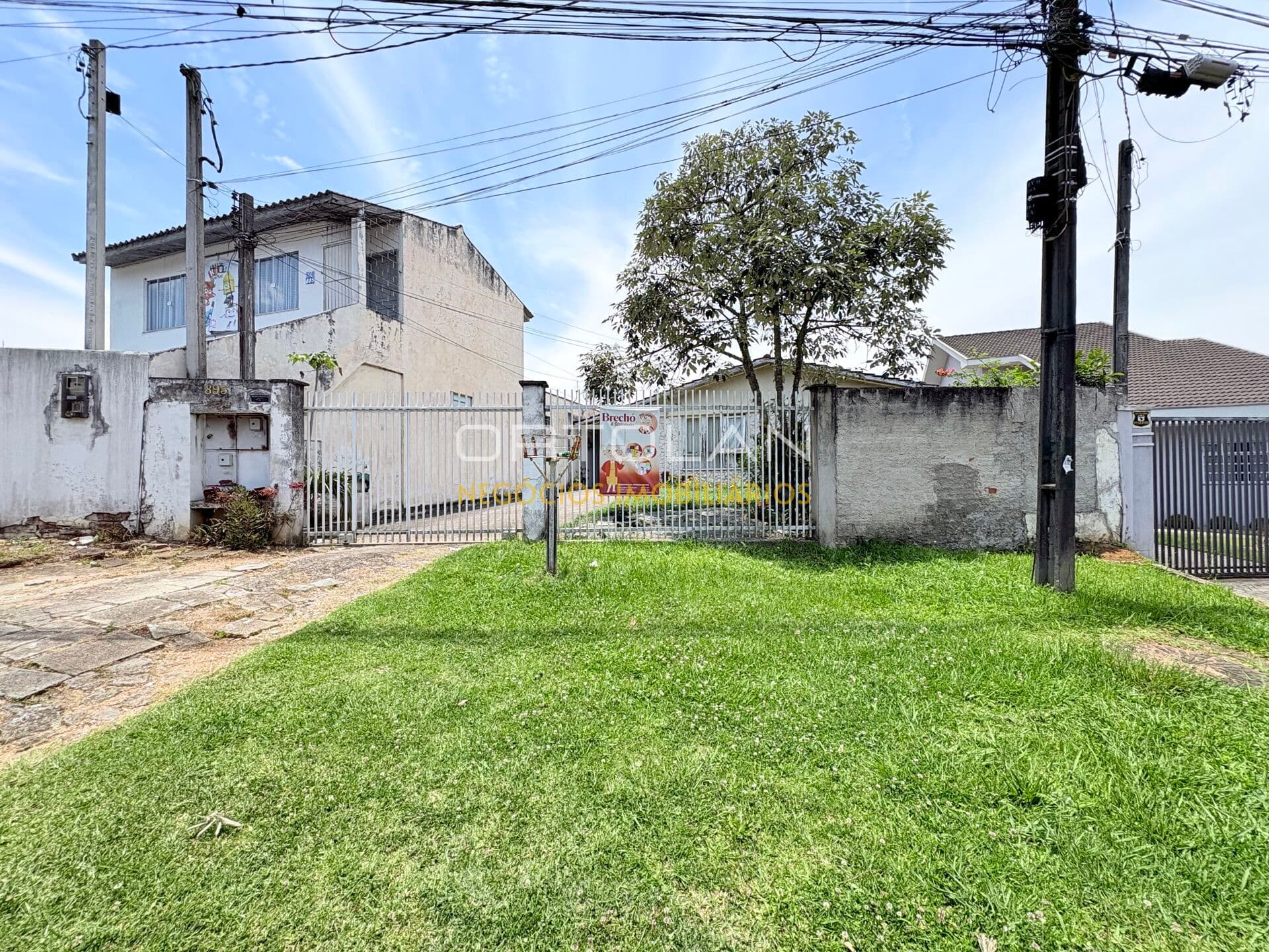 Sobrado 180m² - 04 dormitórios – São Domingos - São José dos Pinhais.