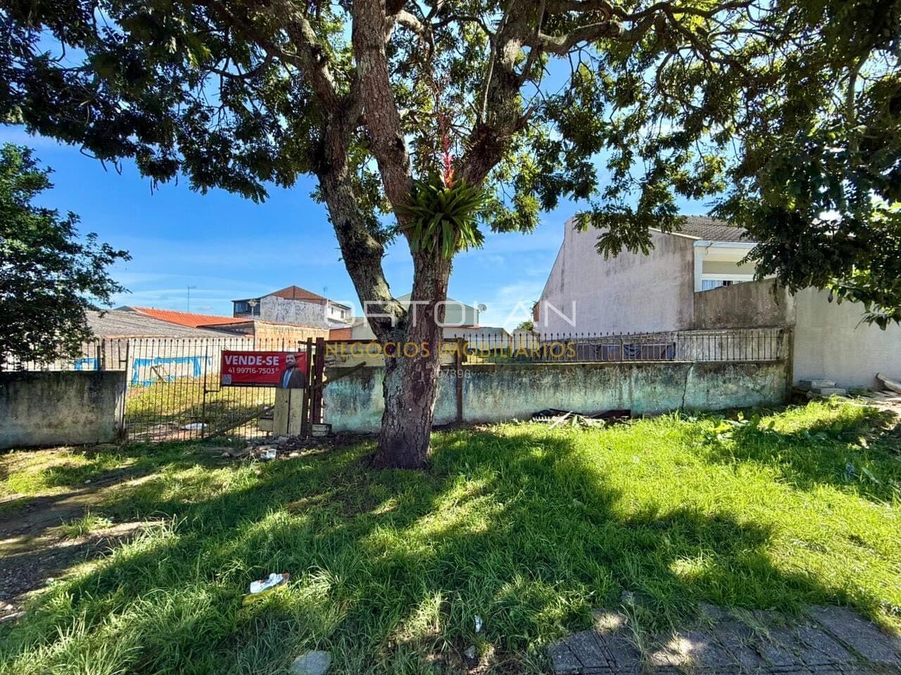 TERRENO com 374,25m² de área total - Jardim Cruzeiro - São José dos Pinhais - PR