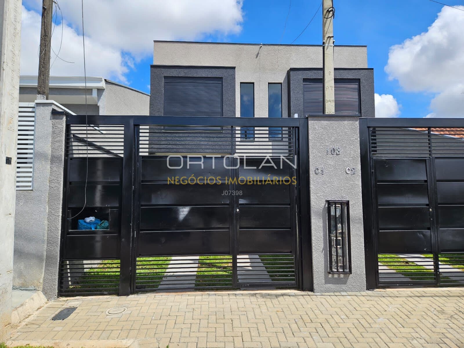 Sobrado NOVO com 93m² - 03 Dormitórios - Ganchinho - Curitiba- PR