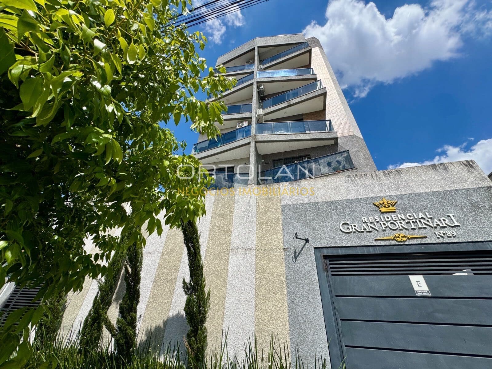 Apartamento 140m² - 03 Dormitórios - Centro - São Jsé dos Pinhais- PR