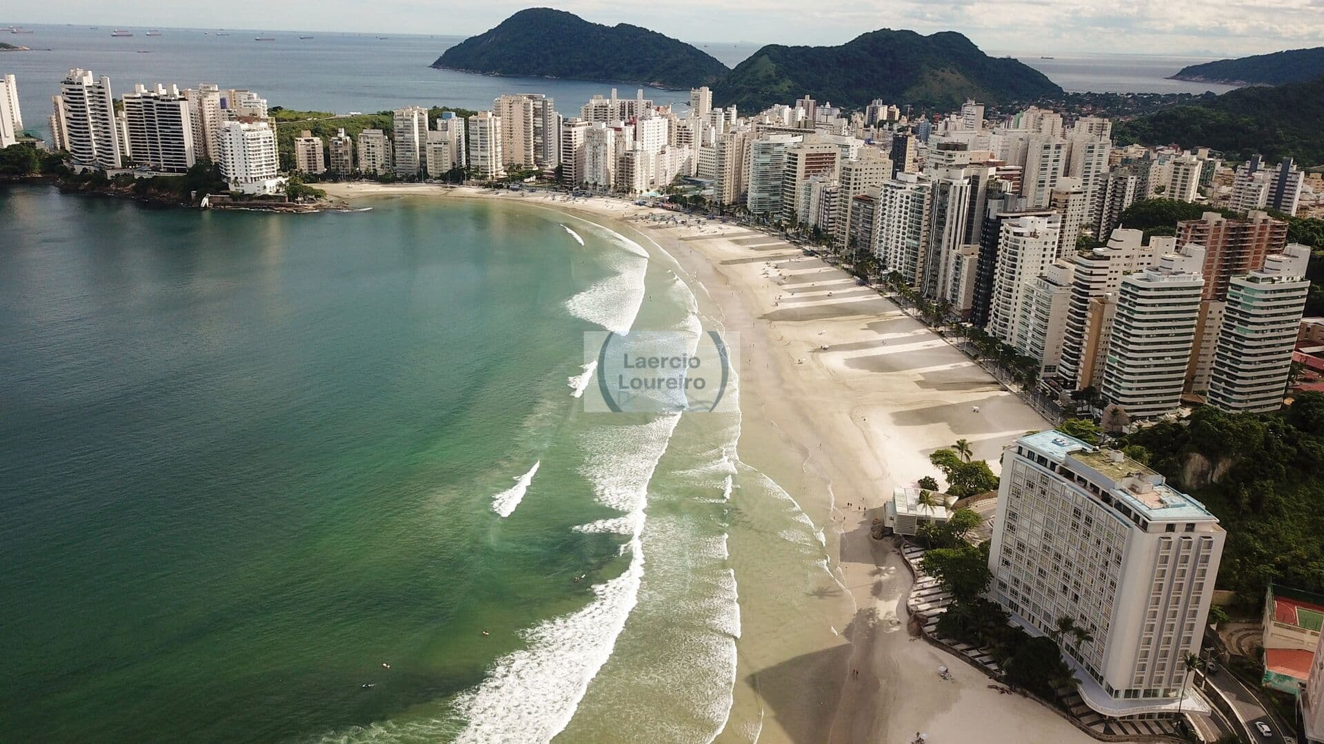 Apartamento na Astúrias com sacada