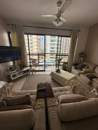 Apartamento na Astúrias 1 quadra da praia