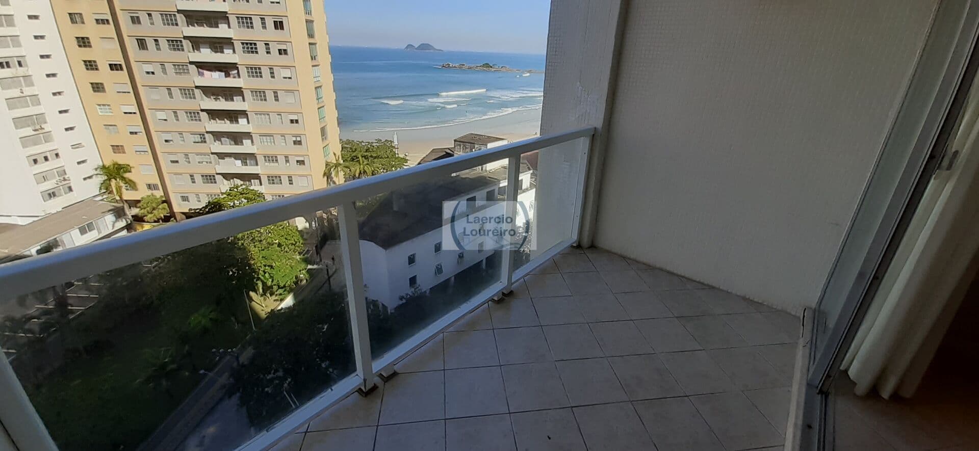 Apartamento para venda na Praia de Pitangueiras