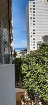 Apartamento no calçadão de Pitangueiras