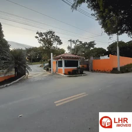 Casa de alto padrão em Condomínio