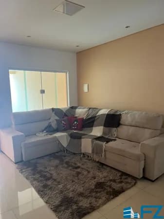 Sobrado para venda possui 210 metros quadrados com 3 quartos em Jardim Bom Pastor - Santo André - SP