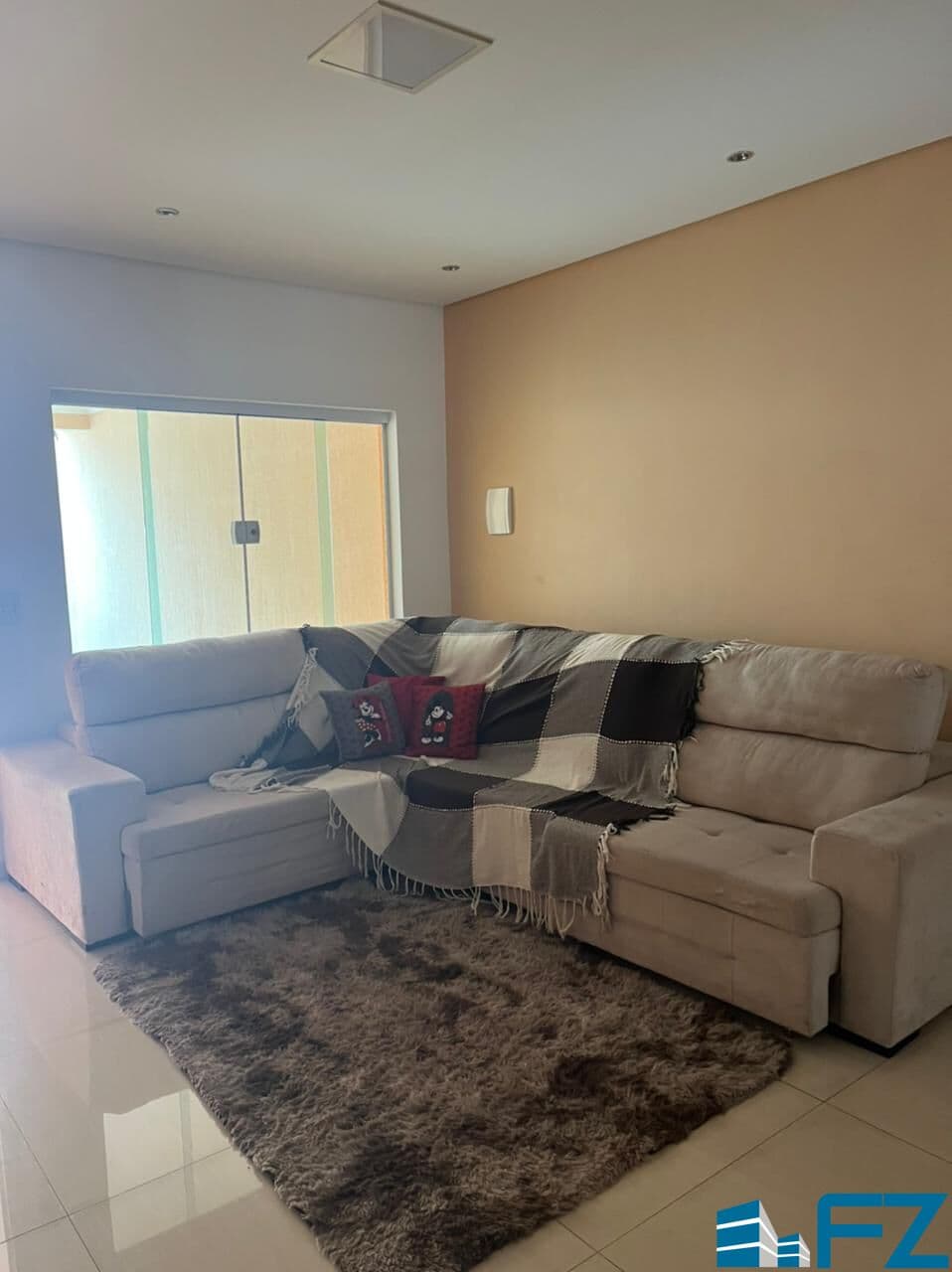 Sobrado para venda possui 210 metros quadrados com 3 quartos em Jardim Bom Pastor - Santo André - SP