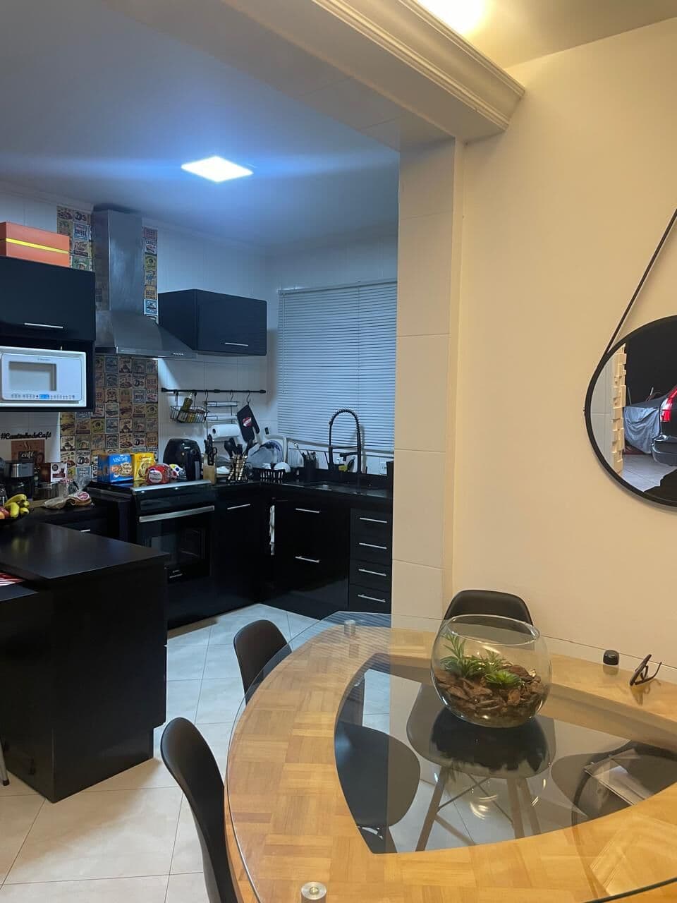 Lindo Sobrado com 03 dormitórios - 04 vagas de garagem