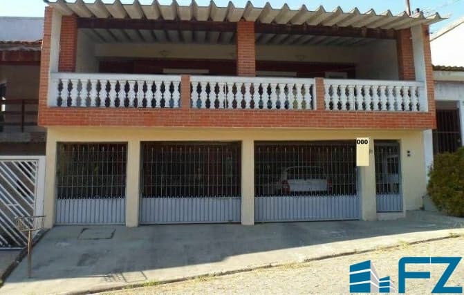 Sobrado para venda possui 382 metros quadrados com 3 quartos em Tanque Caio - Ribeirão Pires - SP