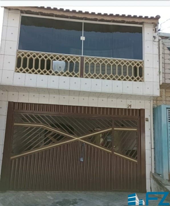 Sobrado para venda com 295m²