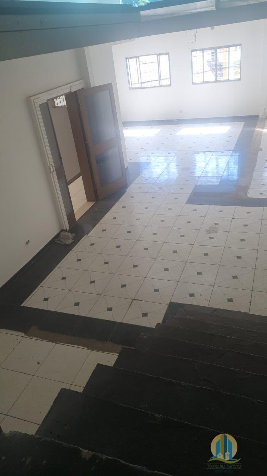 SALA COMERCIAL PARA LOCAÇÃO EM SANTANA DE PARNAÍBA