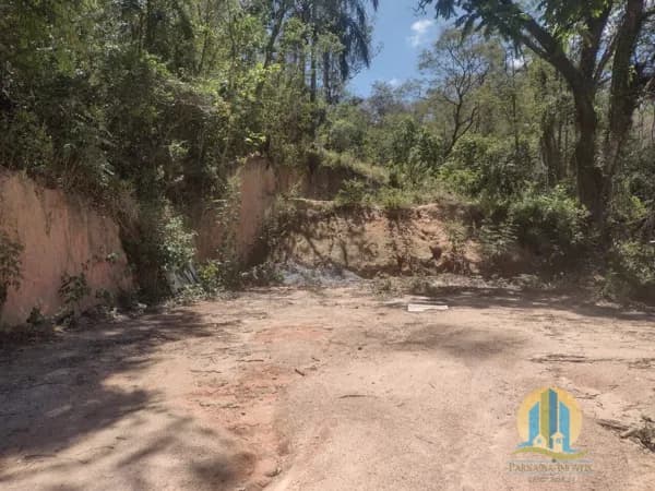 Terreno à Venda