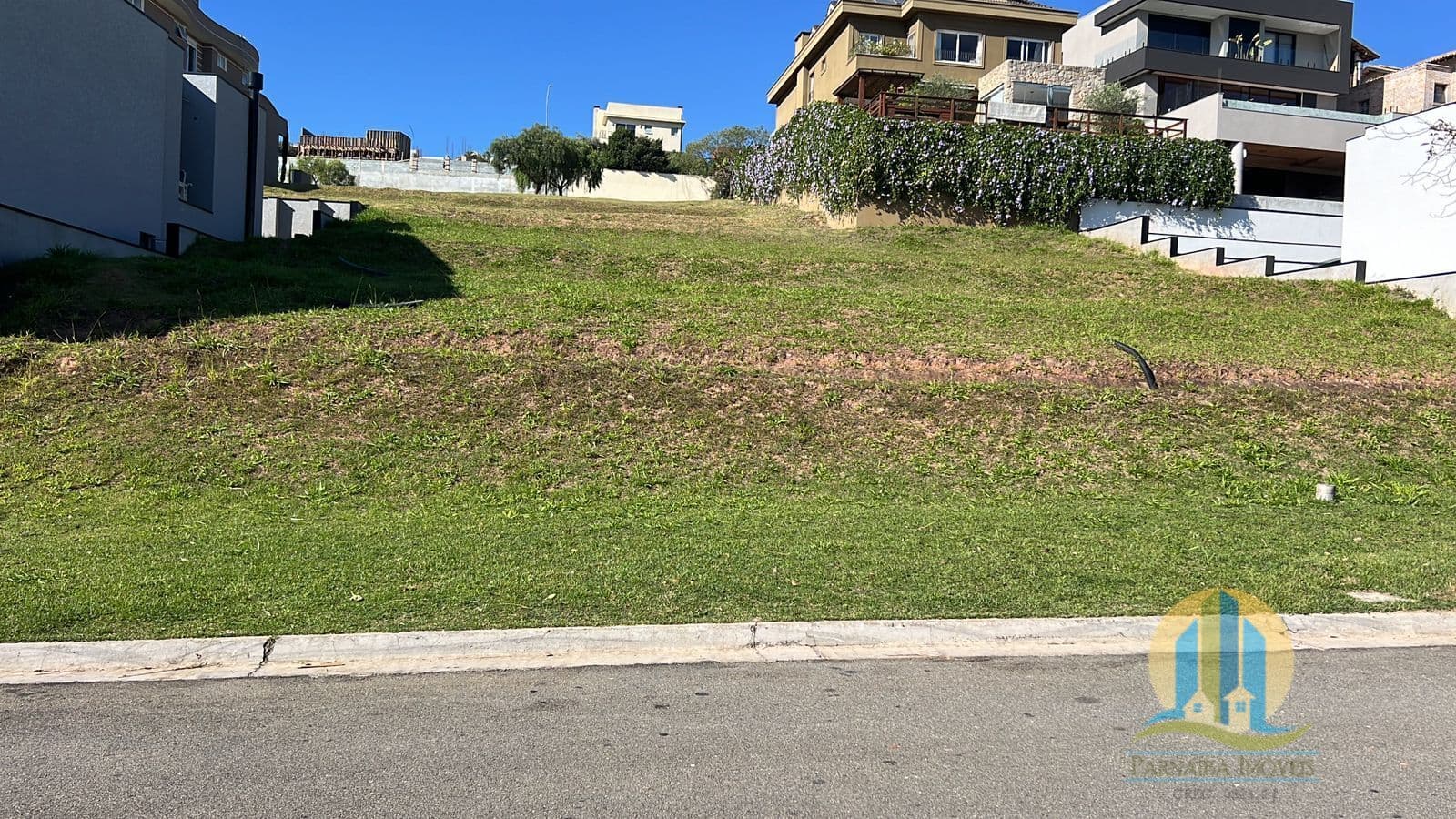 Lote/Terreno em Santana de Parnaíba - Alphaville