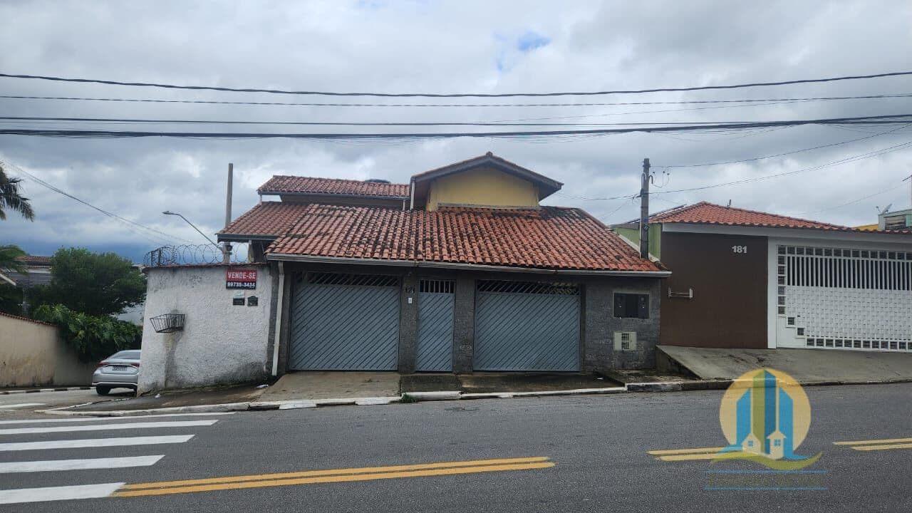 Casa Padrão á Venda !!